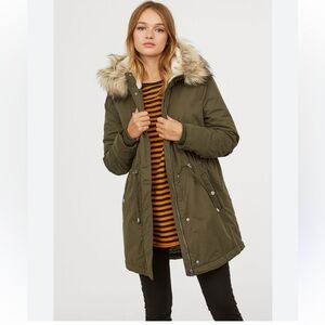 H&M Brown Puffer Jacket with Cozy Hood and Textured Weatherproof Material